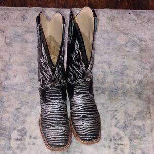 Roper Black and Silver Heeled Boots